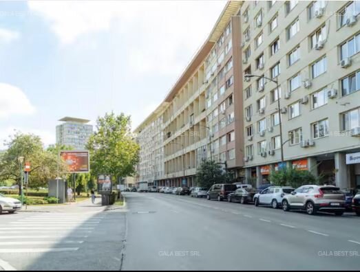 Sala Palatului, vanzare 2 spatii cazare AirBnb si Booking.